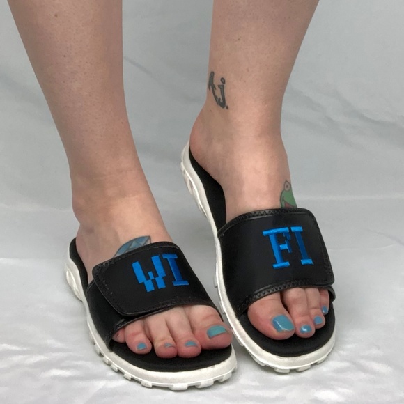 YRU * Wi Fi Nile Slides * cute Black Sandals * NEW - Picture 7 of 8